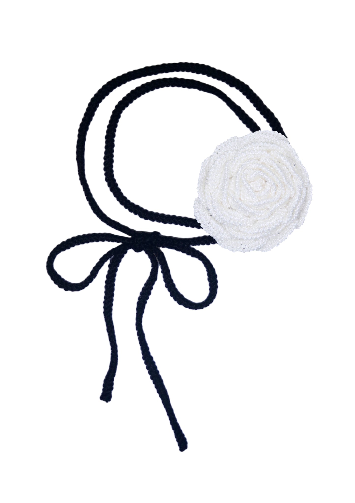 CROCHET FLOWER IN WHITE AND BLACK