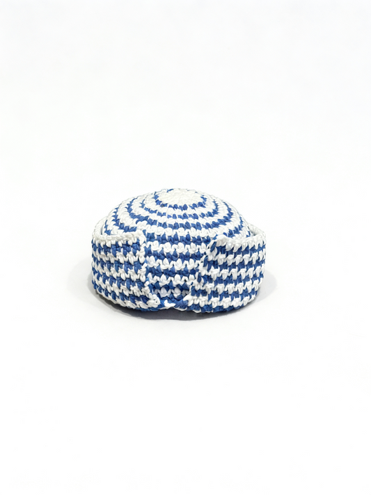 White and blue houndstooth crochet hat